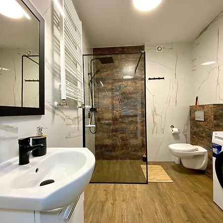 Krakowska - Winda, Parking شقة